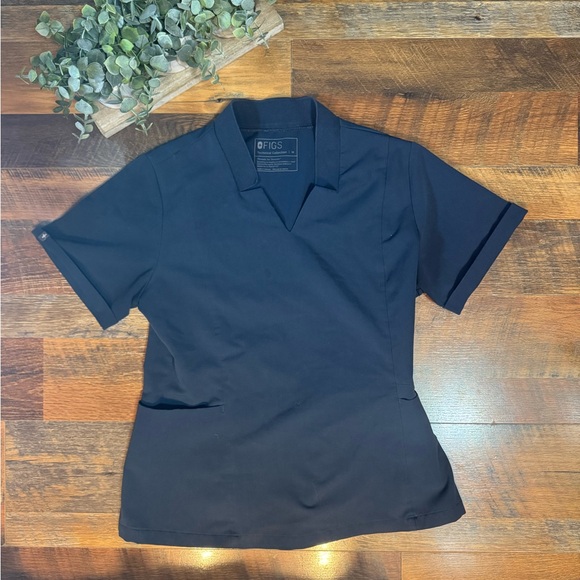 Figs Women’s Inala Scrub Top – Dark Harbor, Medium - Picture 1 of 5